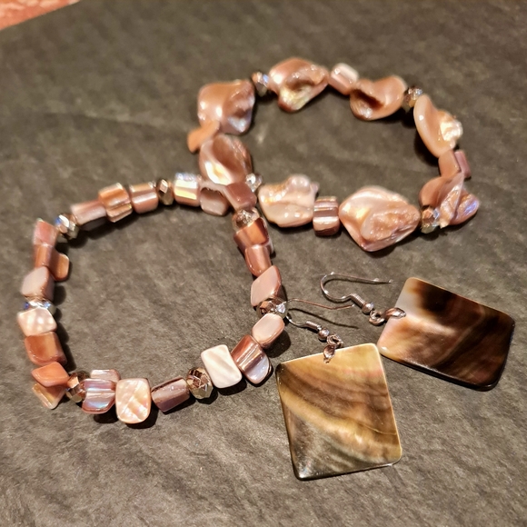 Abalone Shell Set 2 Stretch Bracelets 1 pair Rectangle Drop Earring Crystal Bead - Picture 1 of 5